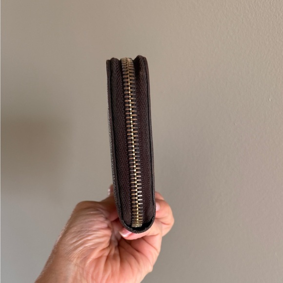 Authentic Louis Vuitton zippy wallet Damier - Picture 6 of 14